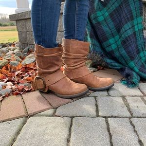 Steve Madden slouch P-Axxle boots